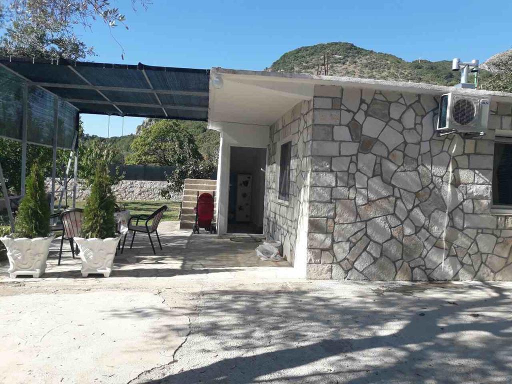 Apartman Nikocevic Dobra Voda Bagian luar foto