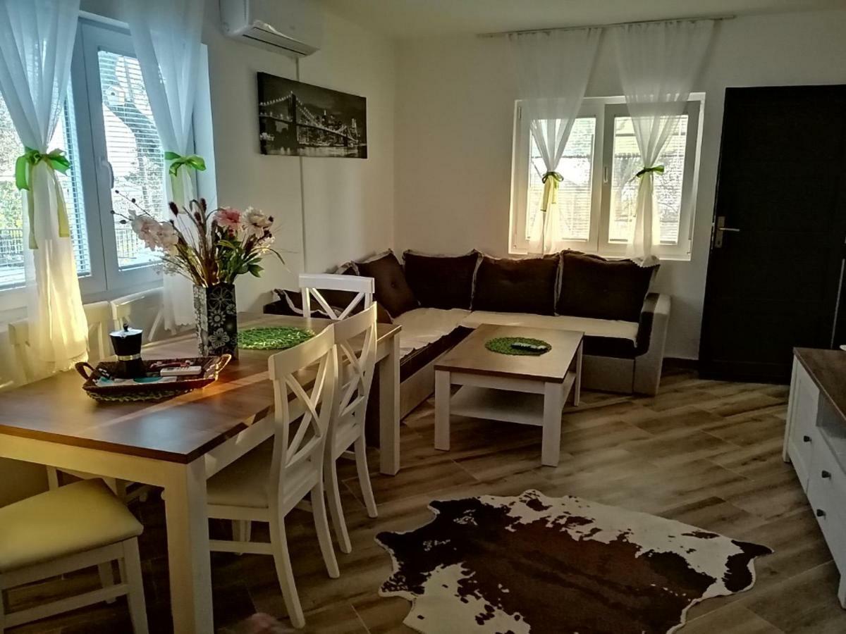 Apartman Nikocevic Dobra Voda Bagian luar foto