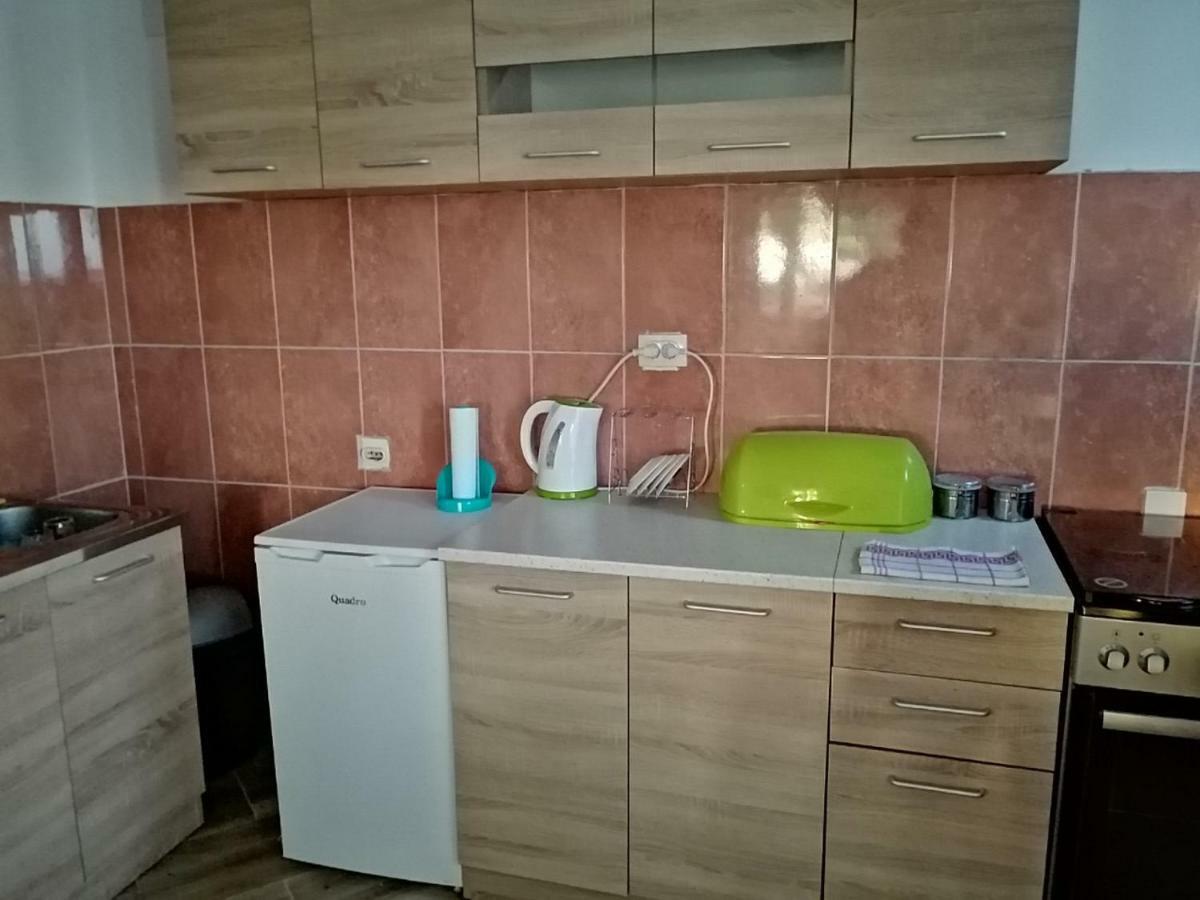 Apartman Nikocevic Dobra Voda Bagian luar foto